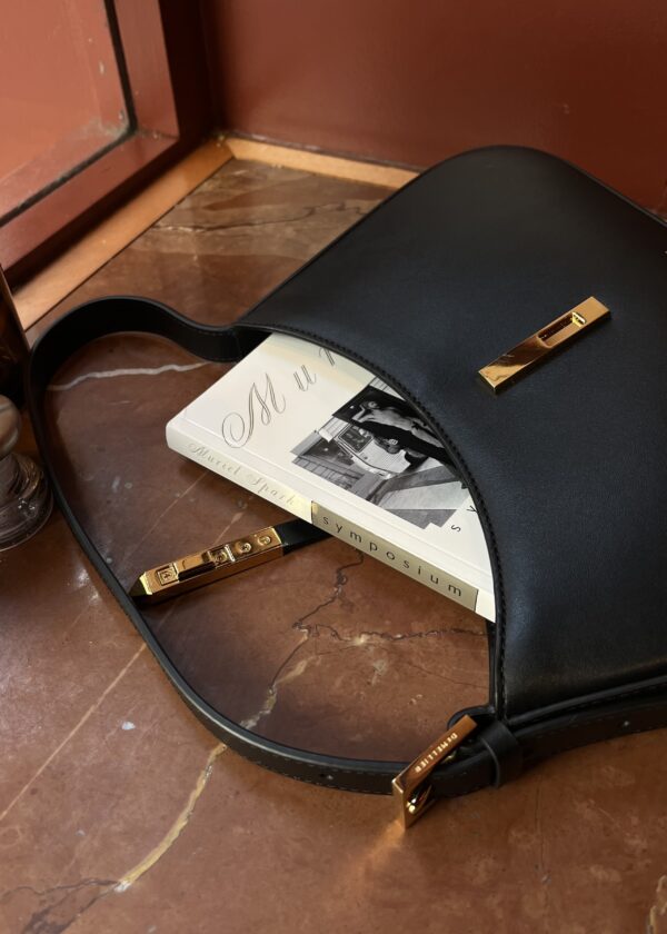 Cartera Classic Chic